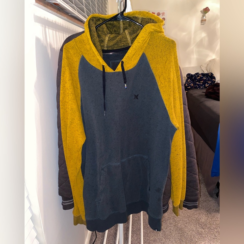 XL Men’s Hurley Hoodie